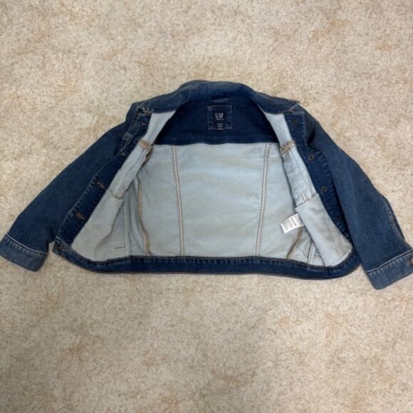 Gap Jean Jacket - Kids: 6 - 7 years, Small - Picture 3 of 9